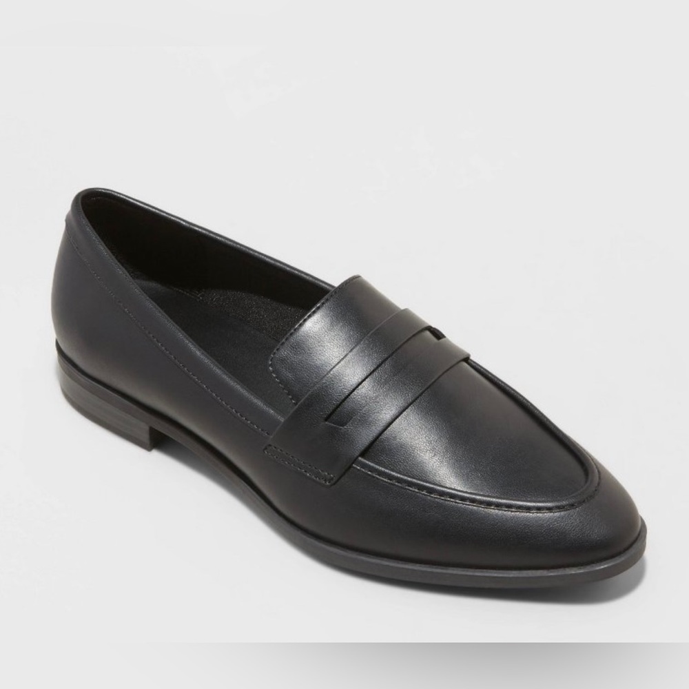Woman’s Black Flats (A New Day Cover Flats) - Black - Size 7